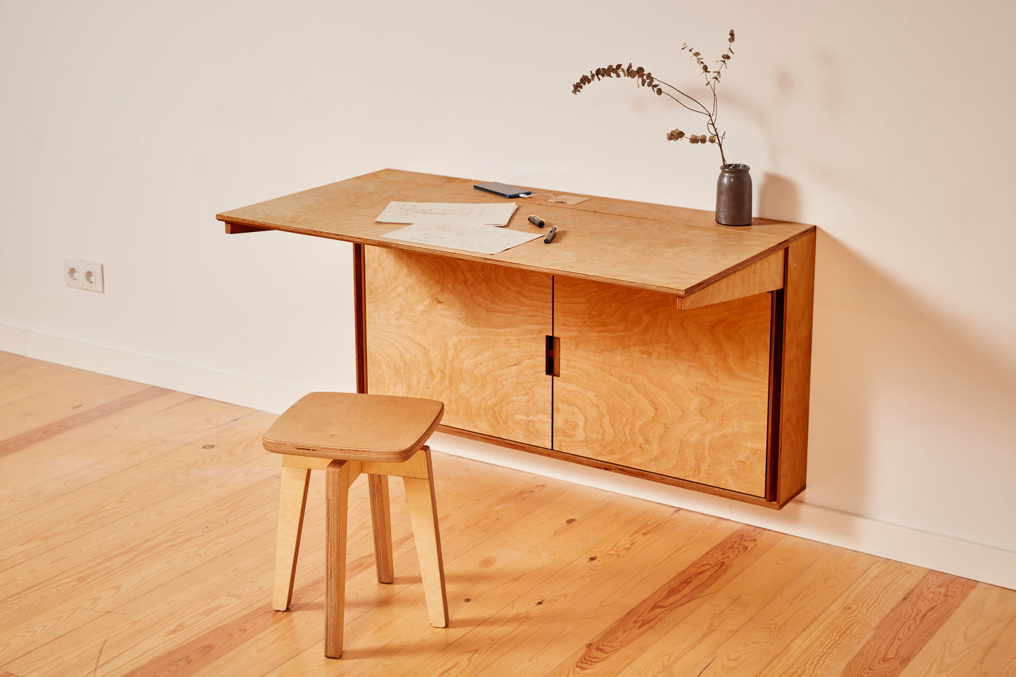 Folden Wall desk brown